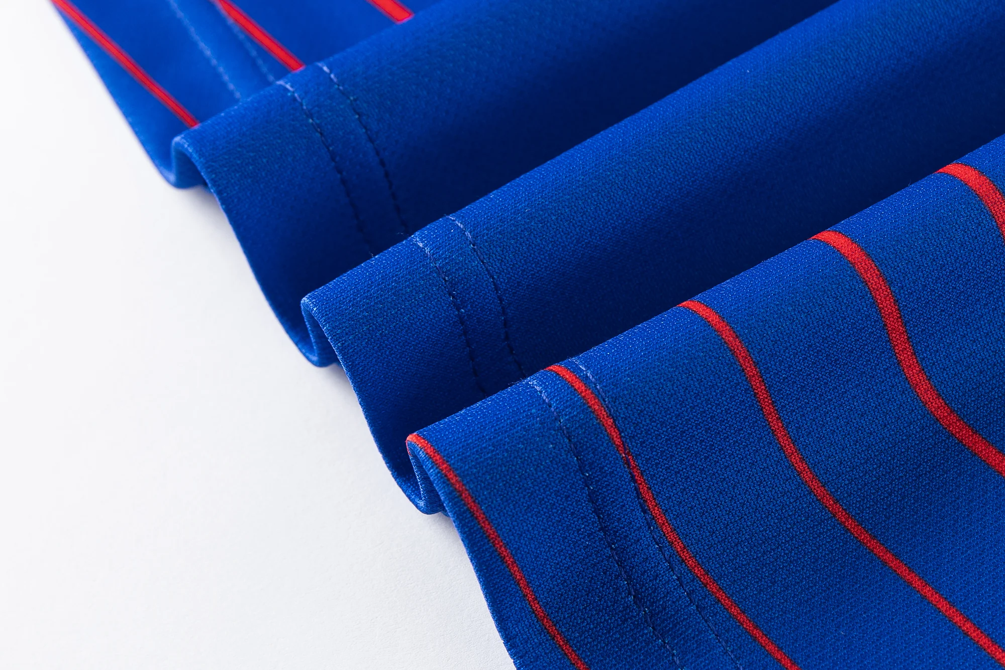 Newcastle Knights Mens 2026 Training Jersey - Image 7